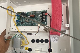 Maintenance coffret électrique industriel